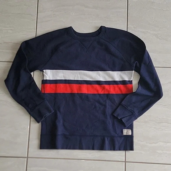 GAP Crewneck - Picture 1 of 3